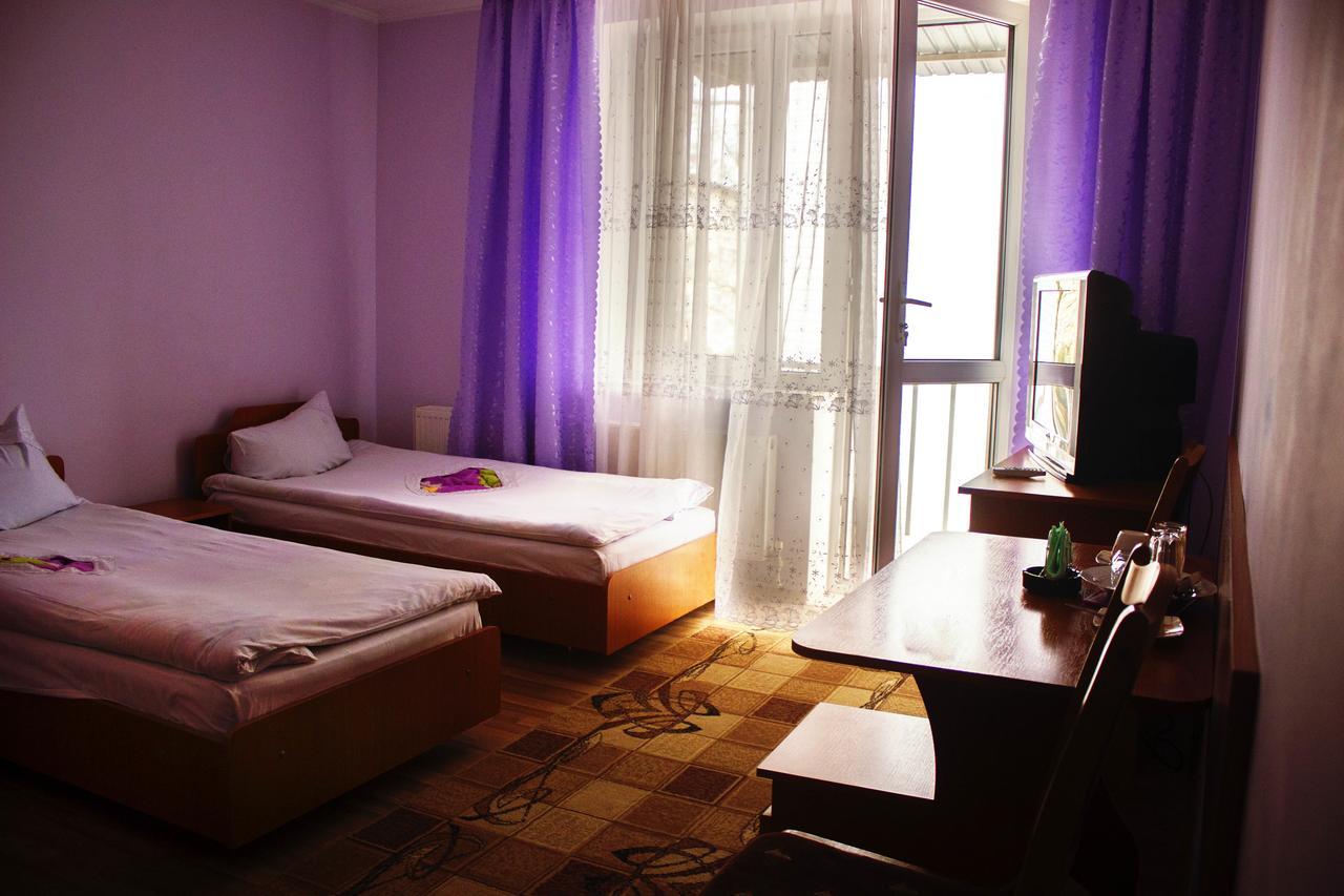 Hotel Confort Drochia Eksteriør billede
