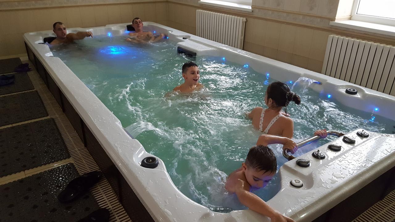 Hotel Confort Drochia Eksteriør billede