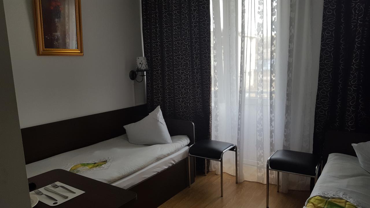 Hotel Confort Drochia Eksteriør billede